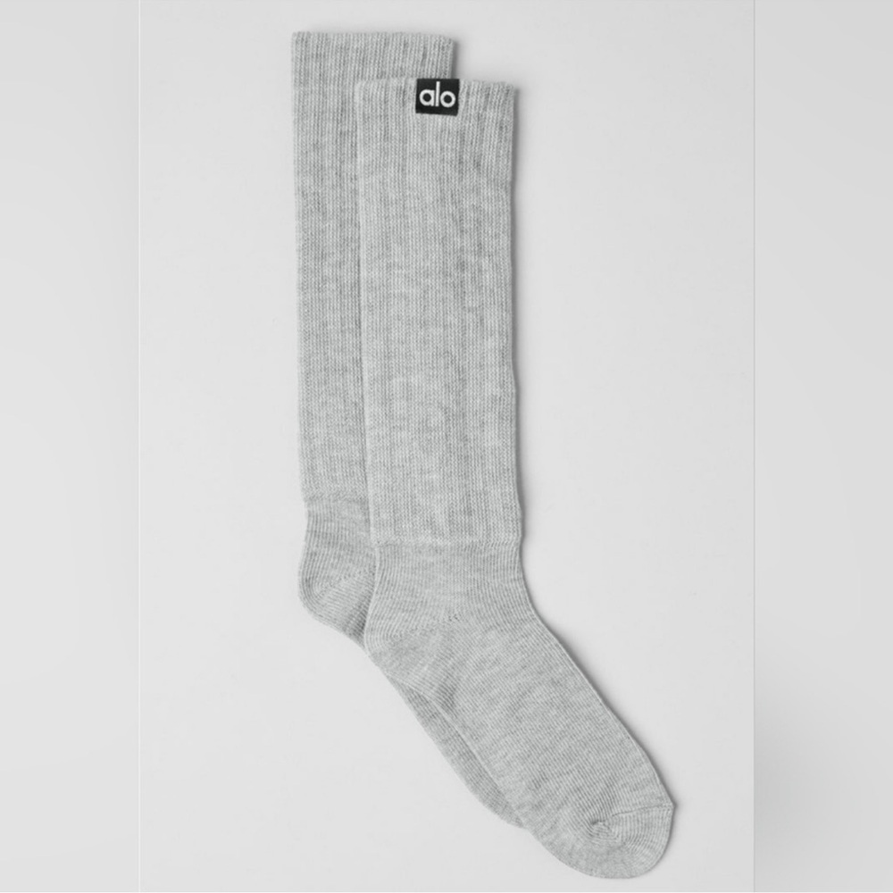 ALO Yoga Athletic Heather Gray Unisex Scrunch Socks Medium NWT (authentic)